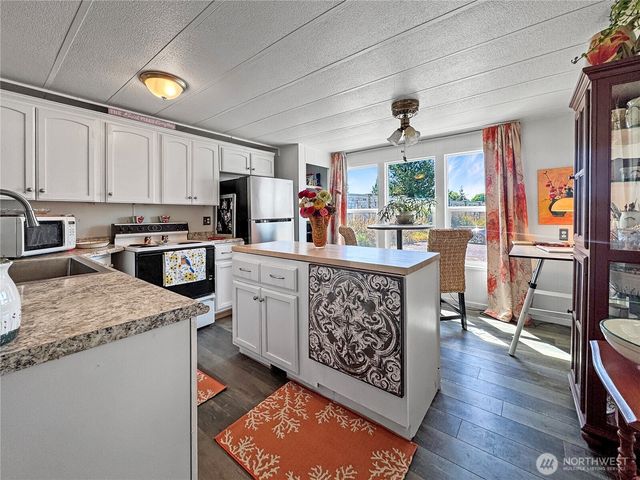 1019 NE Empire Street, College Place, WA 99324