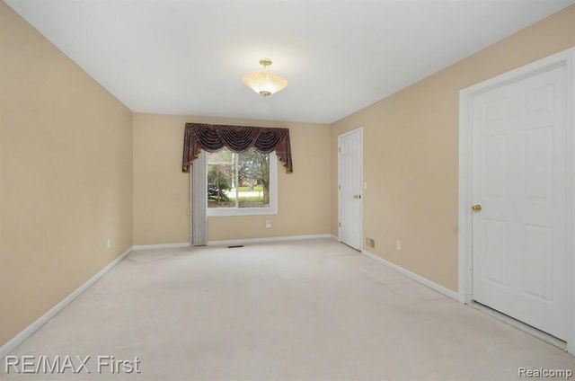 47985 Fox Chase Court, Shelby Twp, MI 48315