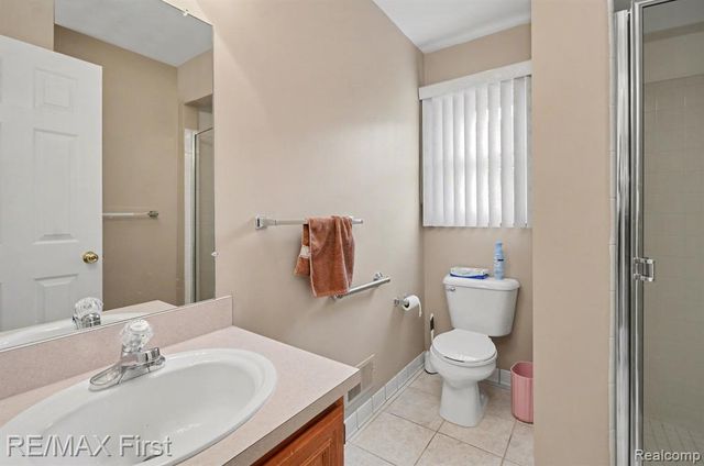 47985 Fox Chase Court, Shelby Twp, MI 48315