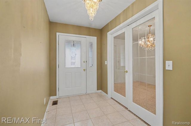 47985 Fox Chase Court, Shelby Twp, MI 48315