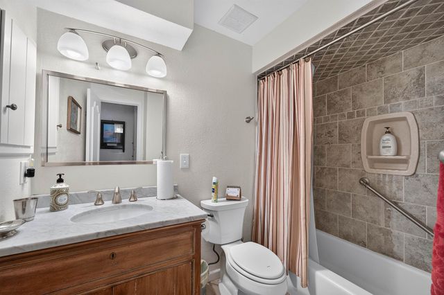 8621 E Tamarac St., Wichita, KS 67206