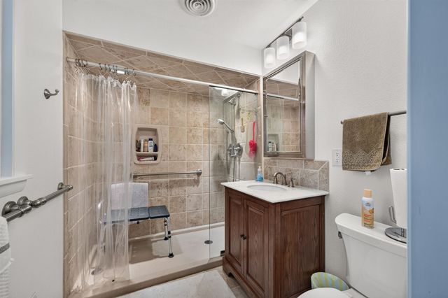 8621 E Tamarac St., Wichita, KS 67206