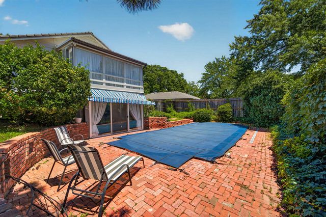 8621 E Tamarac St., Wichita, KS 67206