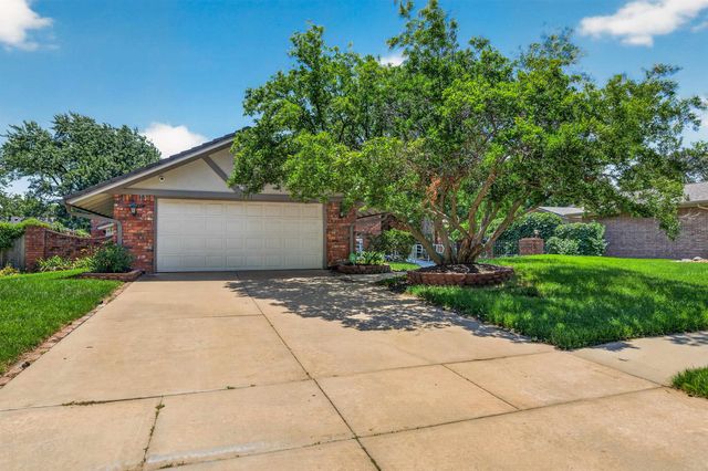 8621 E Tamarac St., Wichita, KS 67206