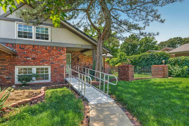 8621 E Tamarac St., Wichita, KS 67206