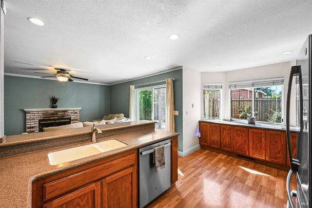 202 Aguirre Way, Cotati, CA 94931