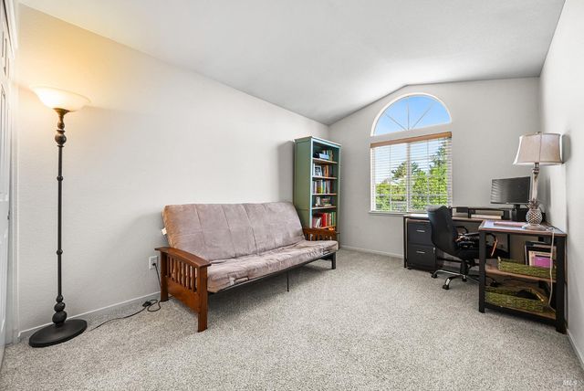 202 Aguirre Way, Cotati, CA 94931