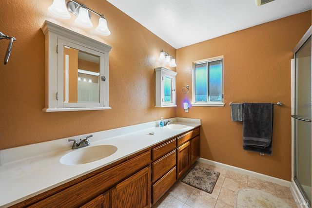 202 Aguirre Way, Cotati, CA 94931