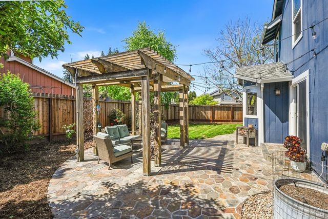 202 Aguirre Way, Cotati, CA 94931