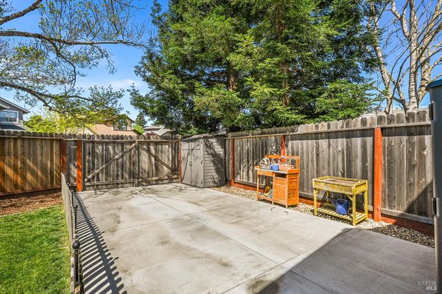 202 Aguirre Way, Cotati, CA 94931