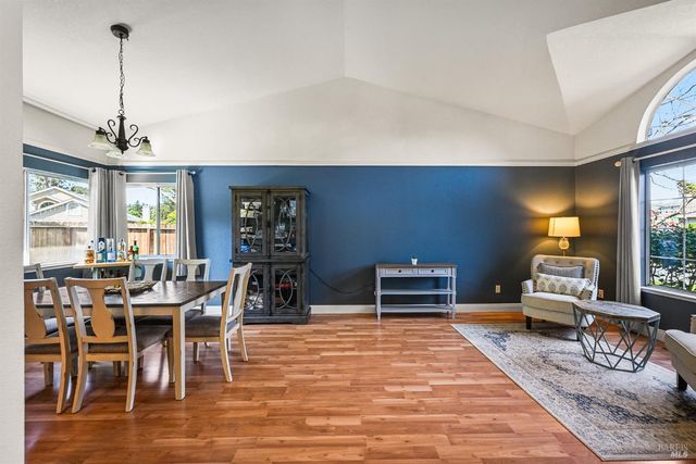 202 Aguirre Way, Cotati, CA 94931