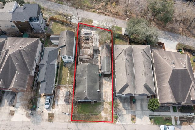 5229 Eigel Street, Houston, TX 77007