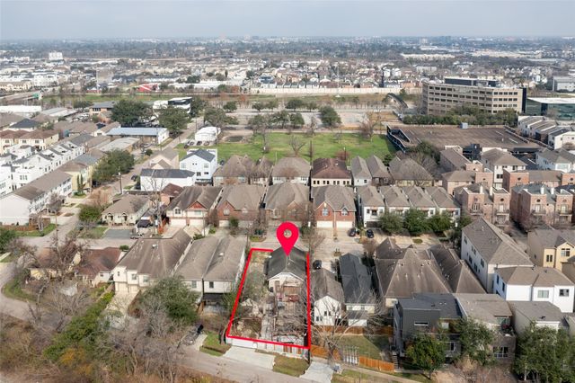 5229 Eigel Street, Houston, TX 77007