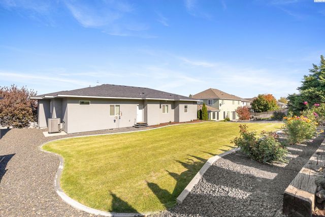 2317 W 50th Ave, Kennewick, WA 99337