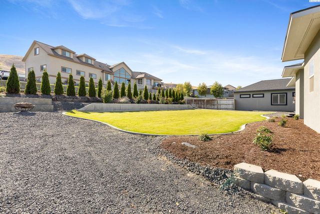 2317 W 50th Ave, Kennewick, WA 99337