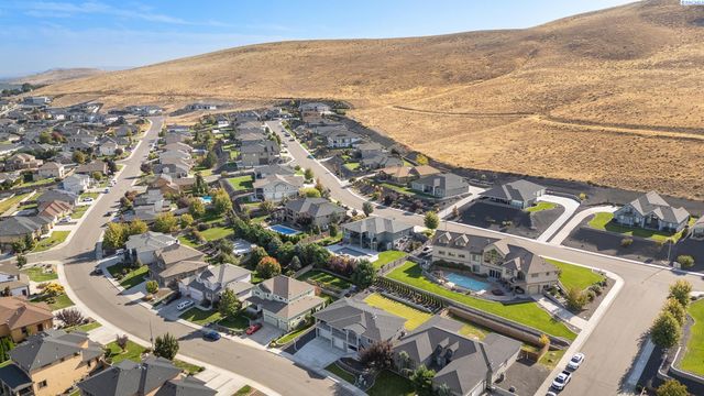 2317 W 50th Ave, Kennewick, WA 99337