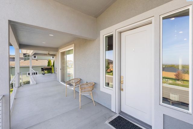 2317 W 50th Ave, Kennewick, WA 99337