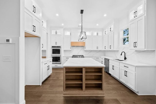 795 Lapis Trail, Kennesaw, GA 30152