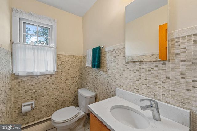 18 SPRINGHOUSE LN, Media, PA 19063