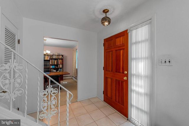 18 SPRINGHOUSE LN, Media, PA 19063