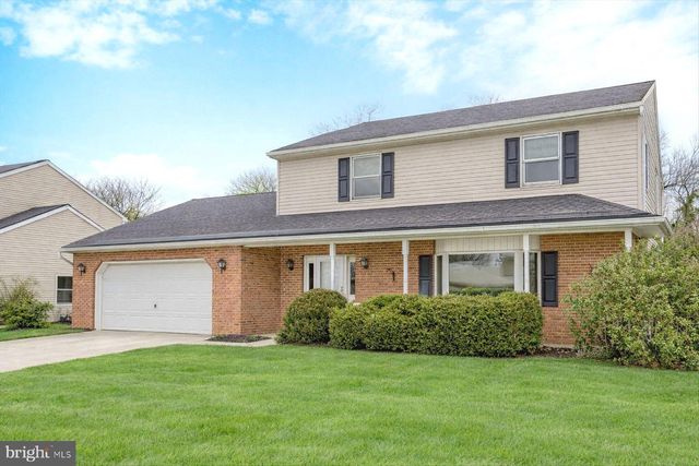 18 BOURBON RED DR, Mechanicsburg, PA 17050