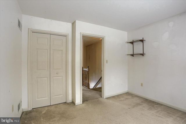 18 BOURBON RED DR, Mechanicsburg, PA 17050