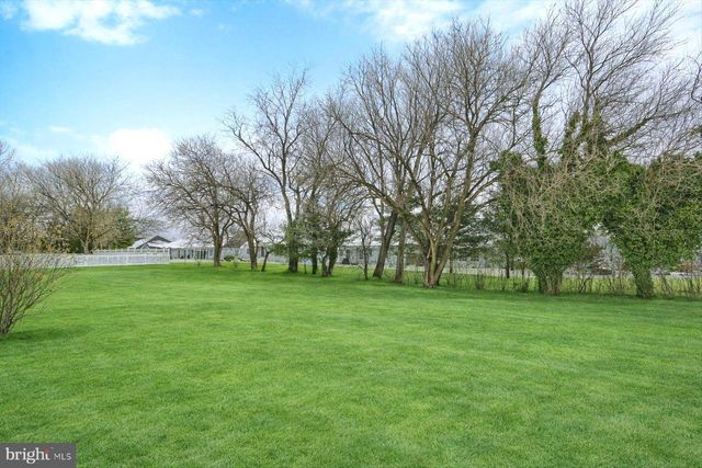 18 BOURBON RED DR, Mechanicsburg, PA 17050