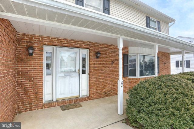 18 BOURBON RED DR, Mechanicsburg, PA 17050