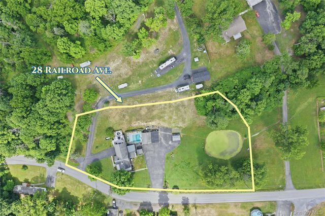 28 Railroad Avenue, Saugerties, NY 12477