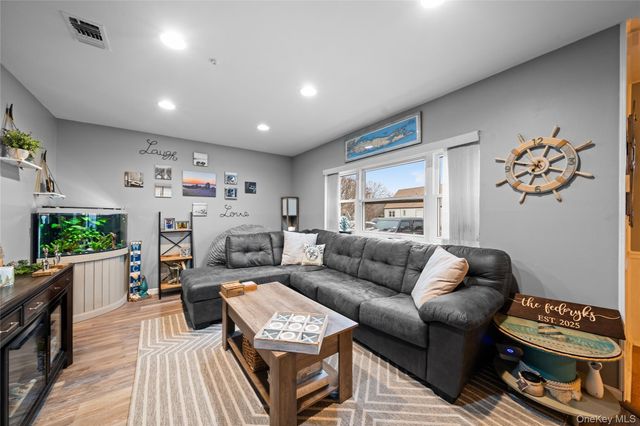 617 Lake Court 617, Middle Island, NY 11953