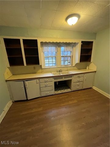 559 E Avondale Avenue, Youngstown, OH 44502