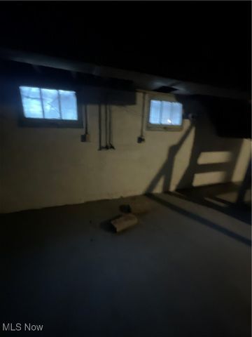 559 E Avondale Avenue, Youngstown, OH 44502