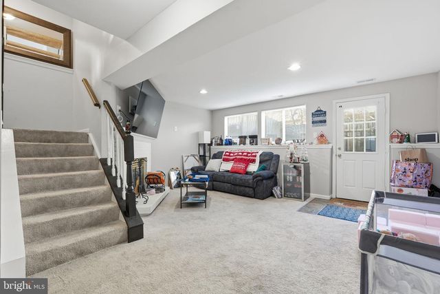 6311 BETSY ROSS CT, Centreville, VA 20121