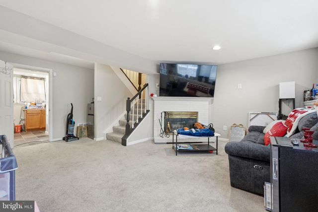 6311 BETSY ROSS CT, Centreville, VA 20121