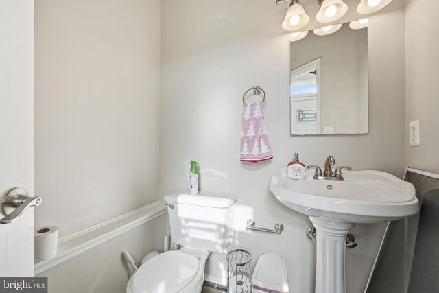 6311 BETSY ROSS CT, Centreville, VA 20121