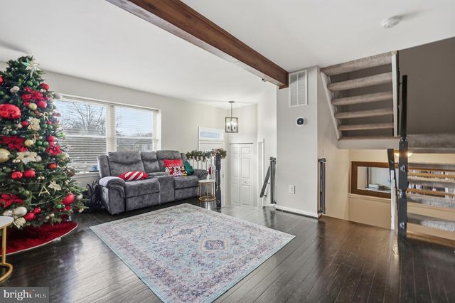 6311 BETSY ROSS CT, Centreville, VA 20121