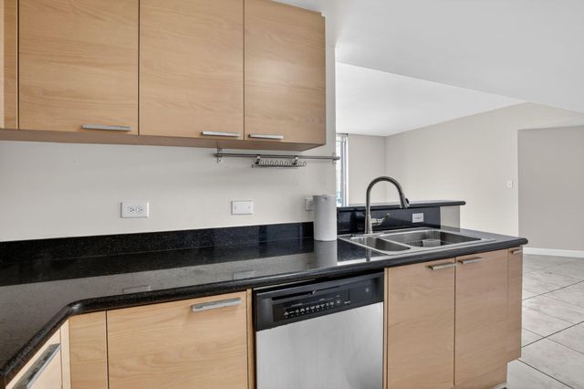 140 S Dixie Highway 819, Hollywood, FL 33020