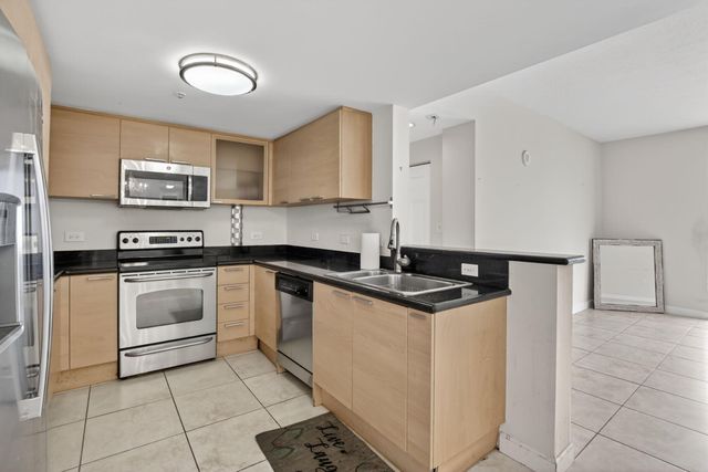 140 S Dixie Highway 819, Hollywood, FL 33020