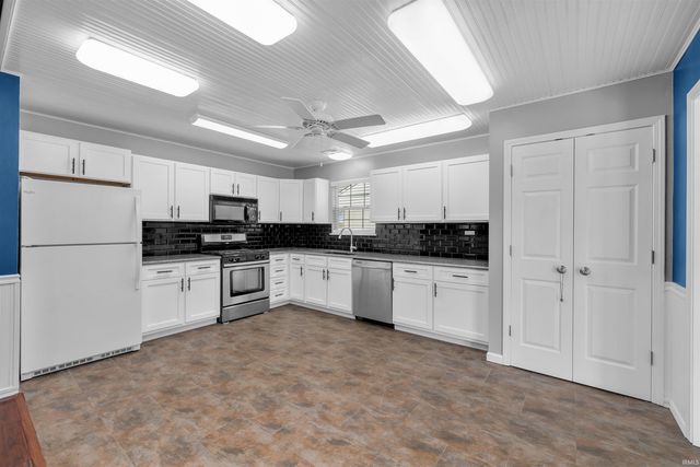 8730 Snowgoose Lane, Fort Wayne, IN 46825