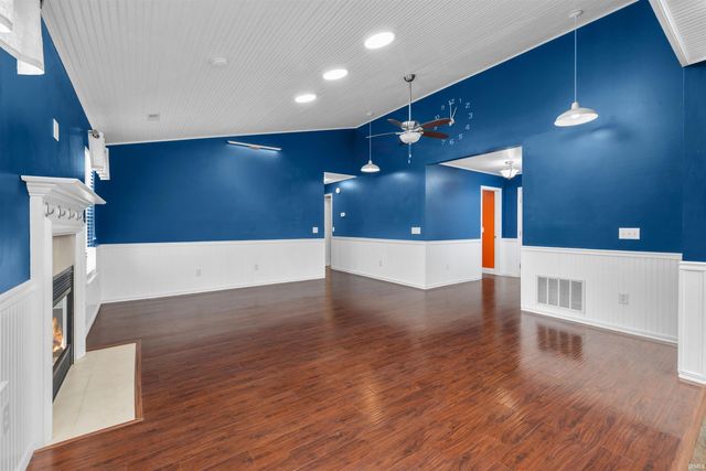 8730 Snowgoose Lane, Fort Wayne, IN 46825