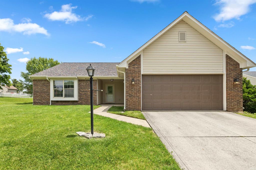 8730 Snowgoose Lane, Fort Wayne, IN 46825