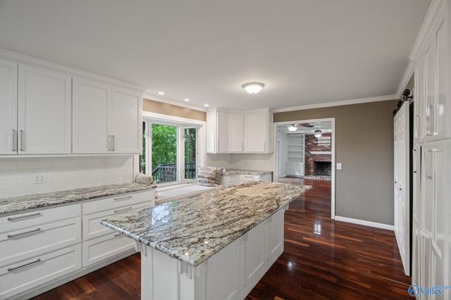 1803 Mountainbrook Drive, Huntsville, AL 35801