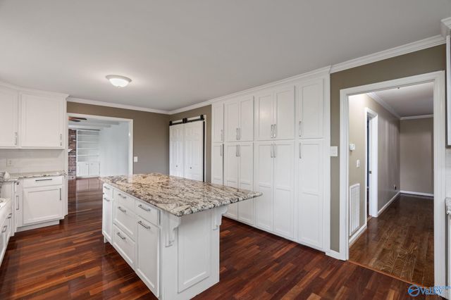 1803 Mountainbrook Drive, Huntsville, AL 35801
