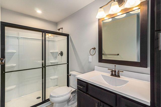 945 Ridgetop Circle, Kalamazoo, MI 49009