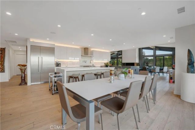 4326 Coronet Drive, Encino, CA 91316