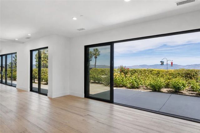 4326 Coronet Drive, Encino, CA 91316