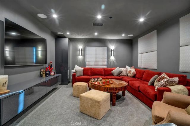 4326 Coronet Drive, Encino, CA 91316