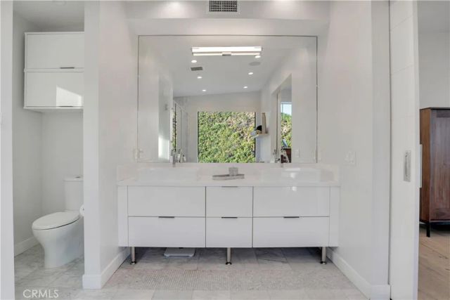 4326 Coronet Drive, Encino, CA 91316