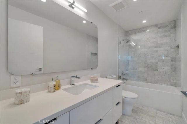 4326 Coronet Drive, Encino, CA 91316