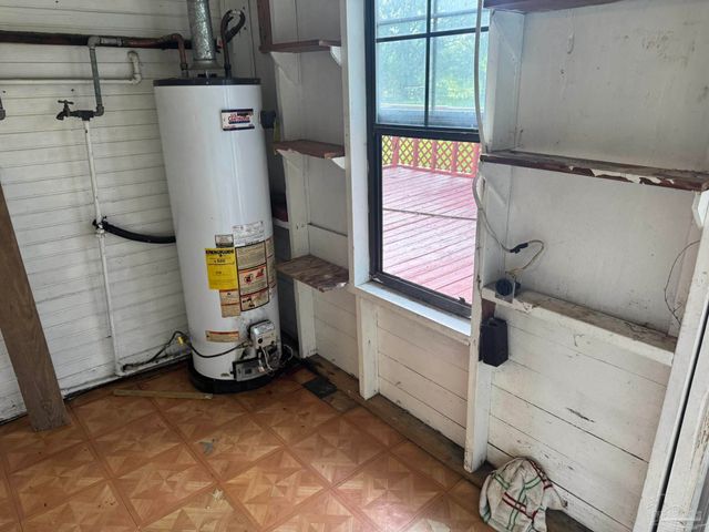 11150 Hwy 97, Walnut Hill, FL 32568